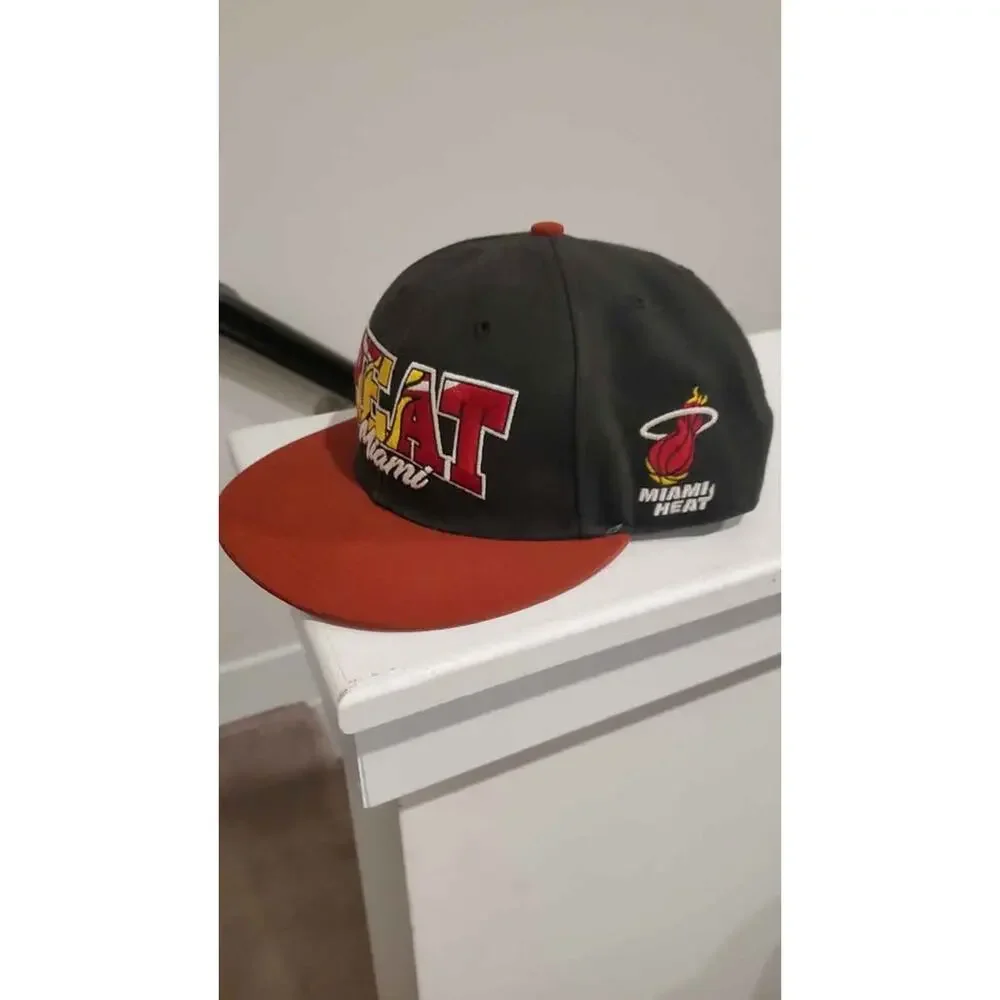 Miami Heat Snapback Classic NBA Throwback – Clean Retro Hat